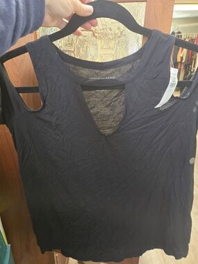 American Eagle Outfitters Black Short Sleeve V-Neck Top